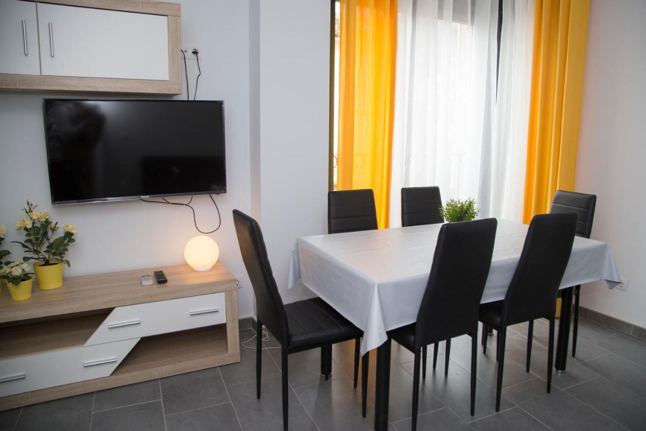 Apartamentos La Plazuela Banos De Montemayor Εξωτερικό φωτογραφία